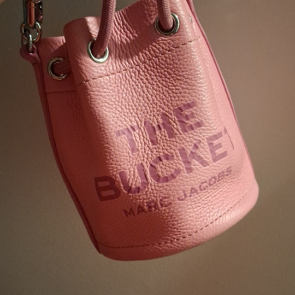 Marc Jacobs The Bucket Pink Mini Bag Is Missing The Shoulder Strap - Picture 2 of 11
